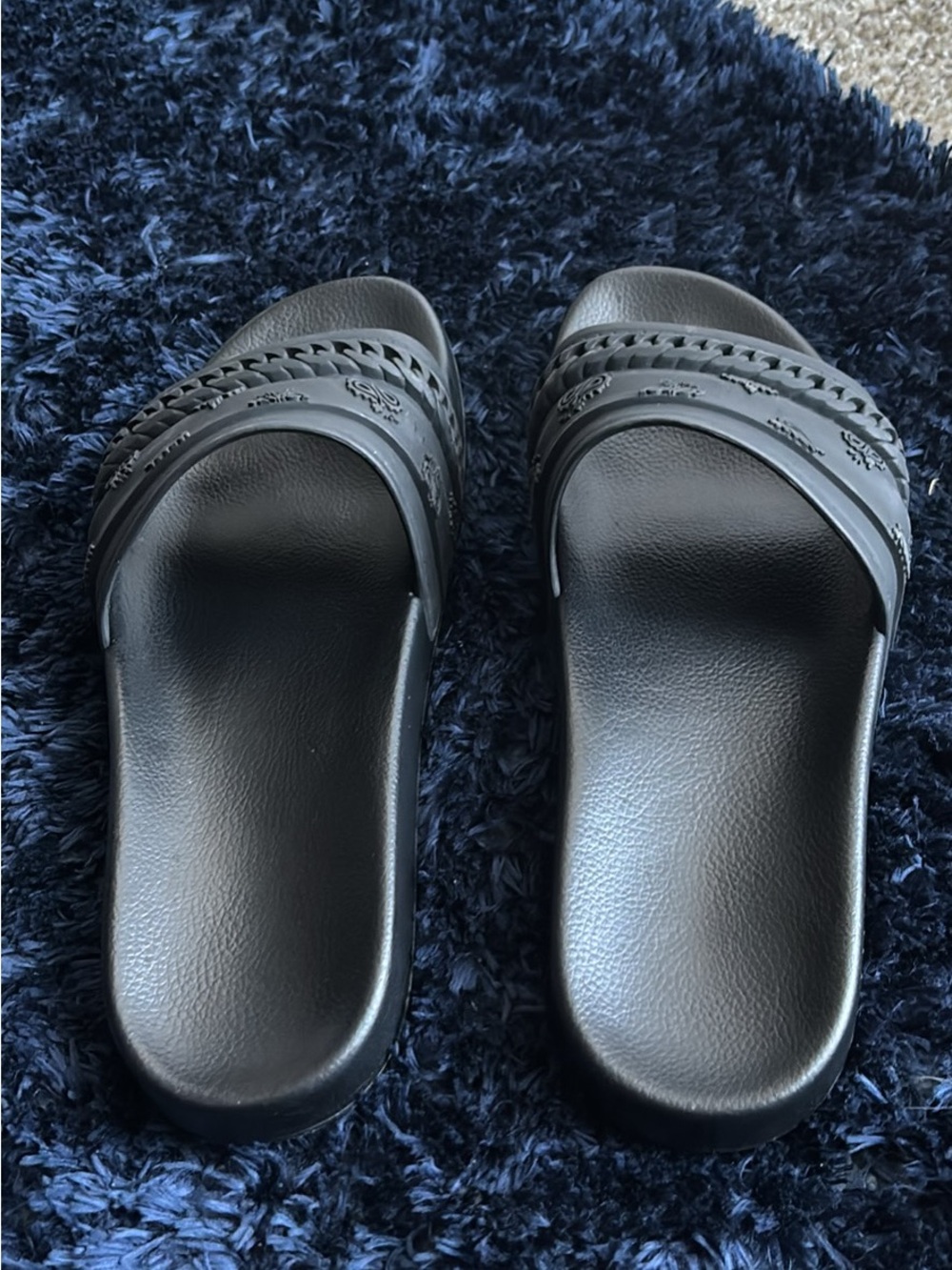 Amiri Pool Chainlink Slides - Picture 4 of 11